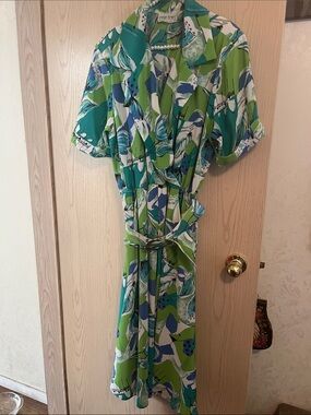Vintage-Inspired Green & Teal Printed Midi Wrap Dress